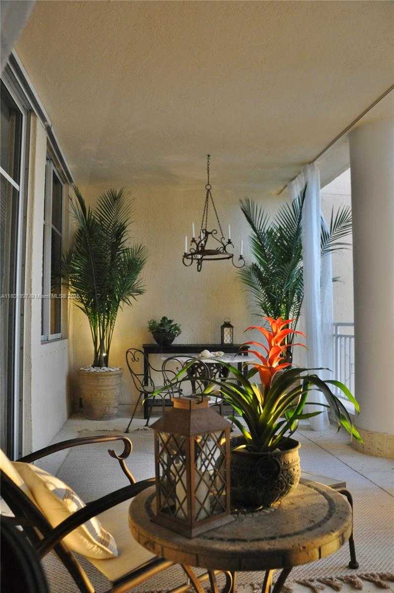 Small Image of 1 CENTURY LN #310, Miami Beach Number 50