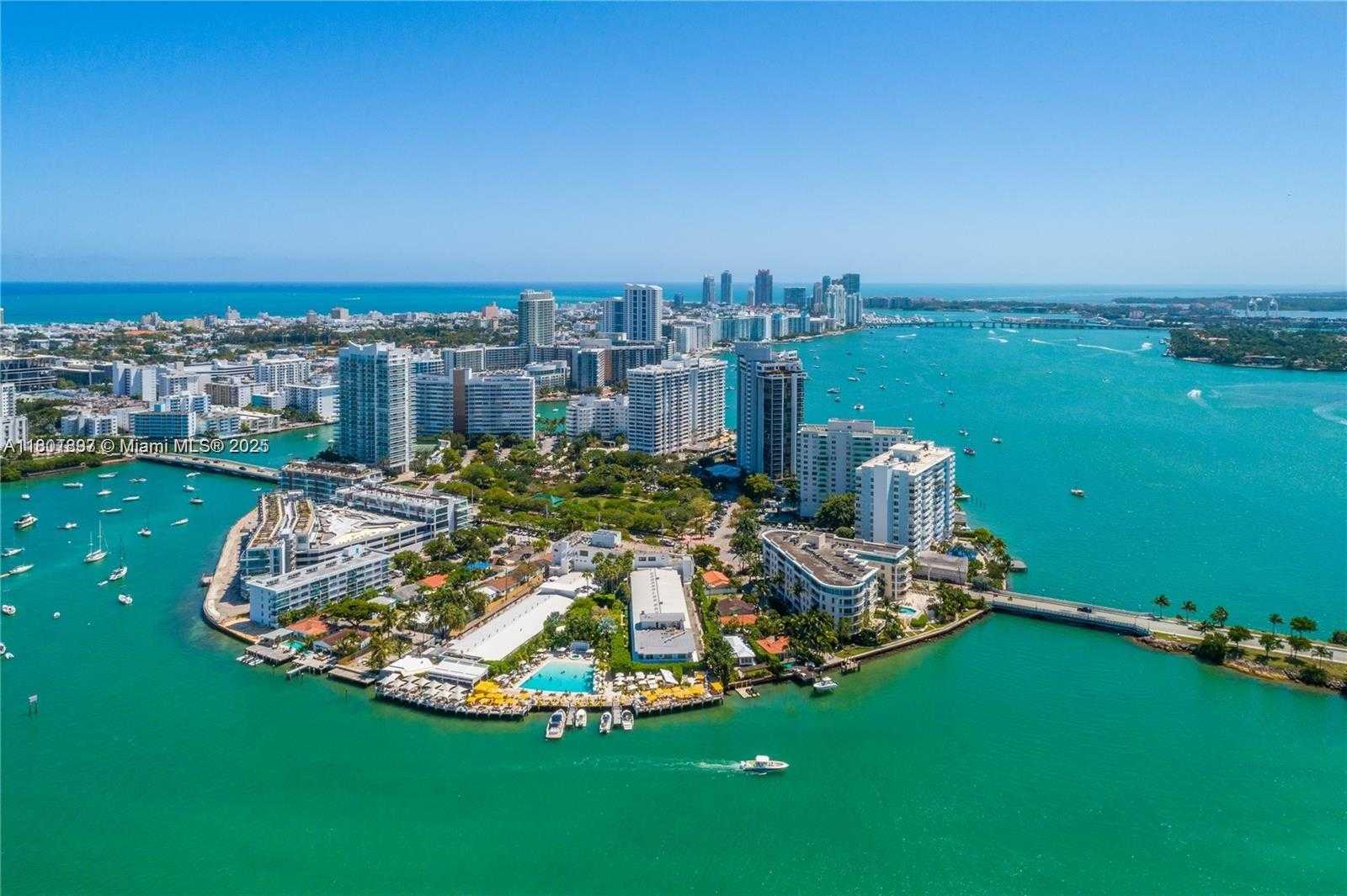 Small Image of 1 CENTURY LN #310, Miami Beach Number 6