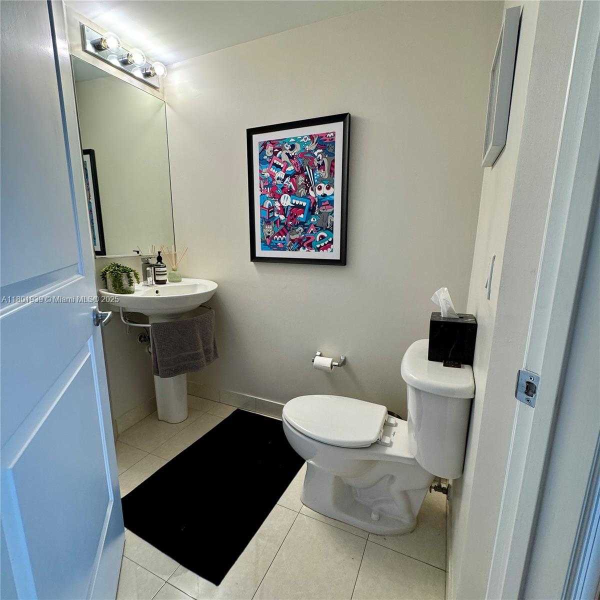 Small Image of 480 #1204, Miami Number 7