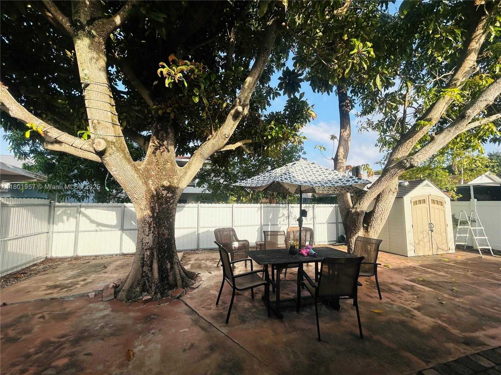 Small Image of 3452 SOUTH WEST 113TH CT, Miami Number 14