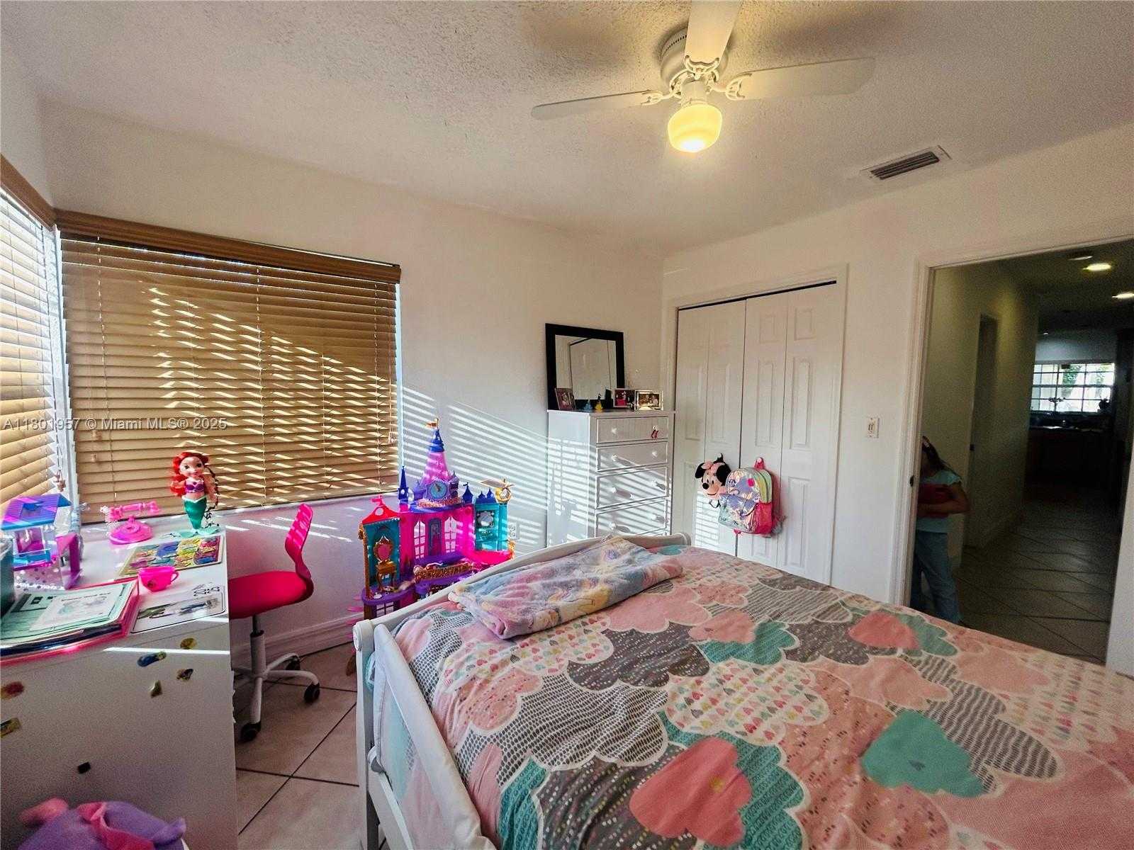 Small Image of 3452 SOUTH WEST 113TH CT, Miami Number 9