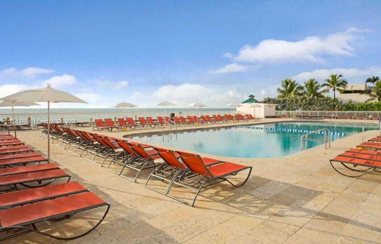 Small Image of 19201 COLLINS AVE #1121, Sunny Isles Beach Number 10