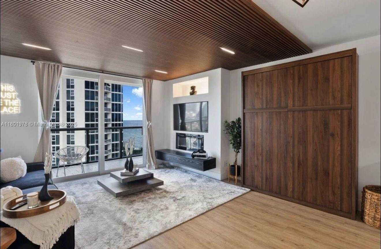 Small Image of 19201 COLLINS AVE #1121, Sunny Isles Beach Number 3