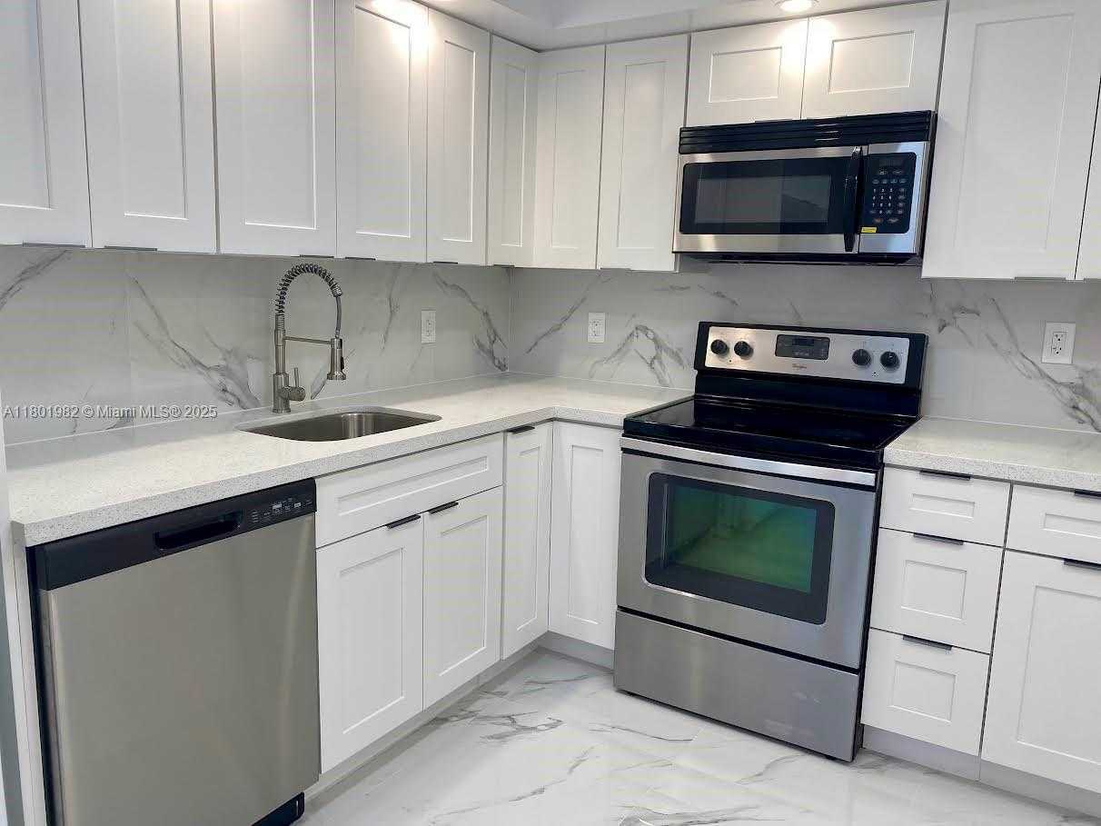 Small Image of 1985 SOUTH OCEAN DR #22A, Hallandale Beach Number 10