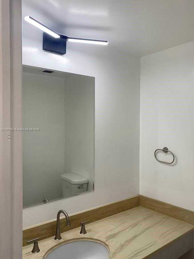 Small Image of 1985 SOUTH OCEAN DR #22A, Hallandale Beach Number 8