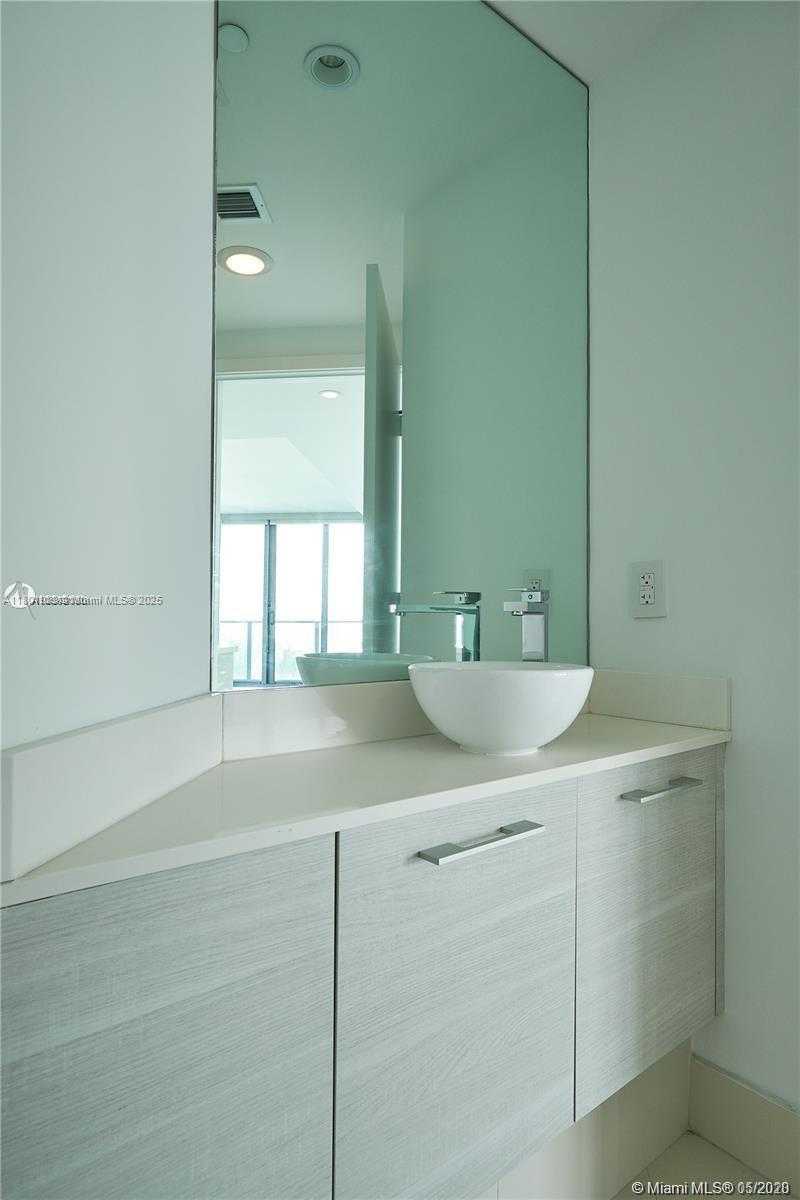 Small Image of 650 NORTH EAST 32ND ST #1208, Miami Number 15