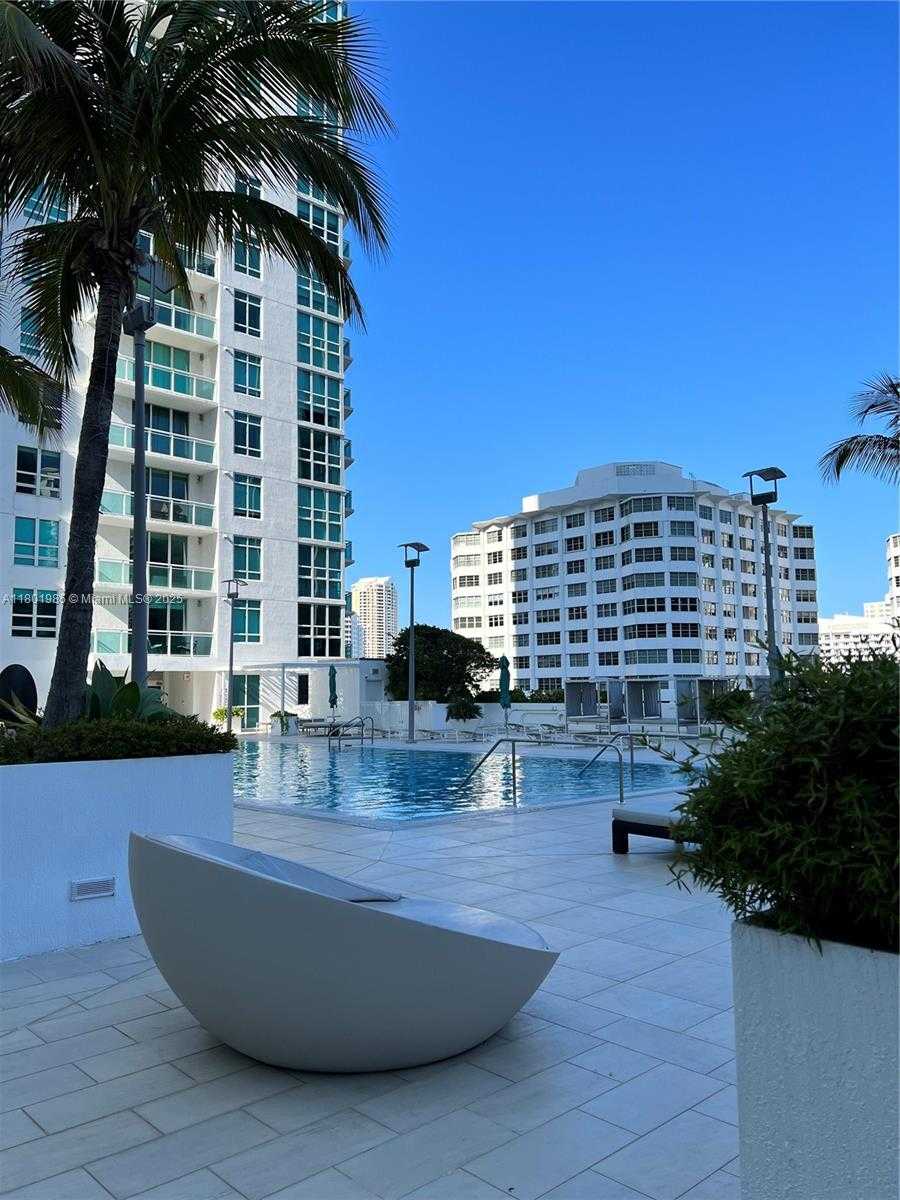 Small Image of 950 BRICKELL BAY DR #3010, Miami Number 12