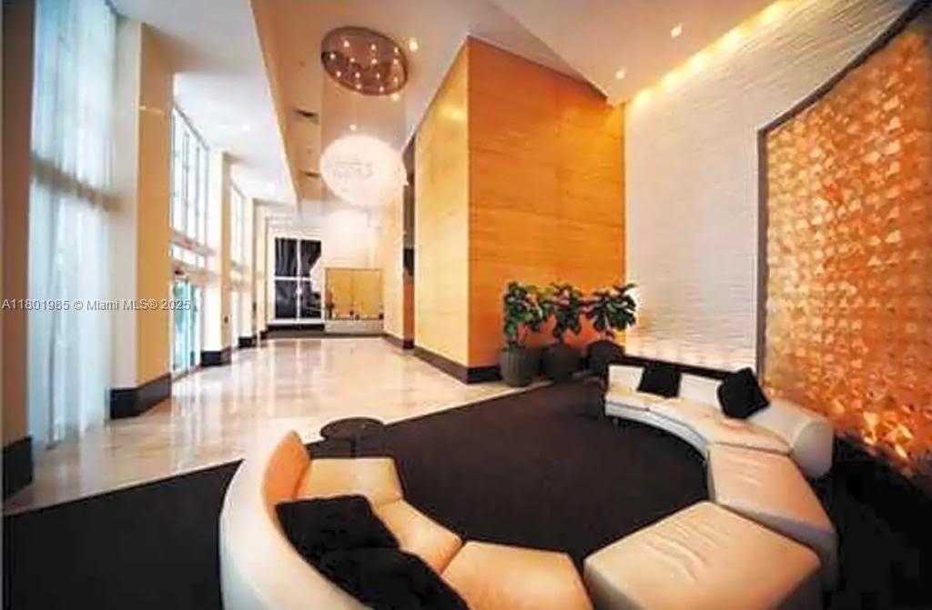 Small Image of 950 BRICKELL BAY DR #3010, Miami Number 9