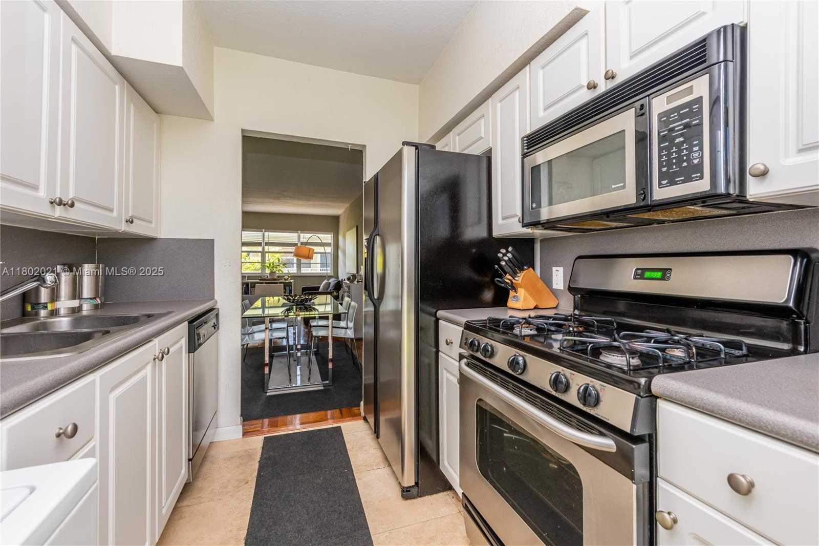 Small Image of 350 SOUTH SHORE DR #7, Miami Beach Number 10