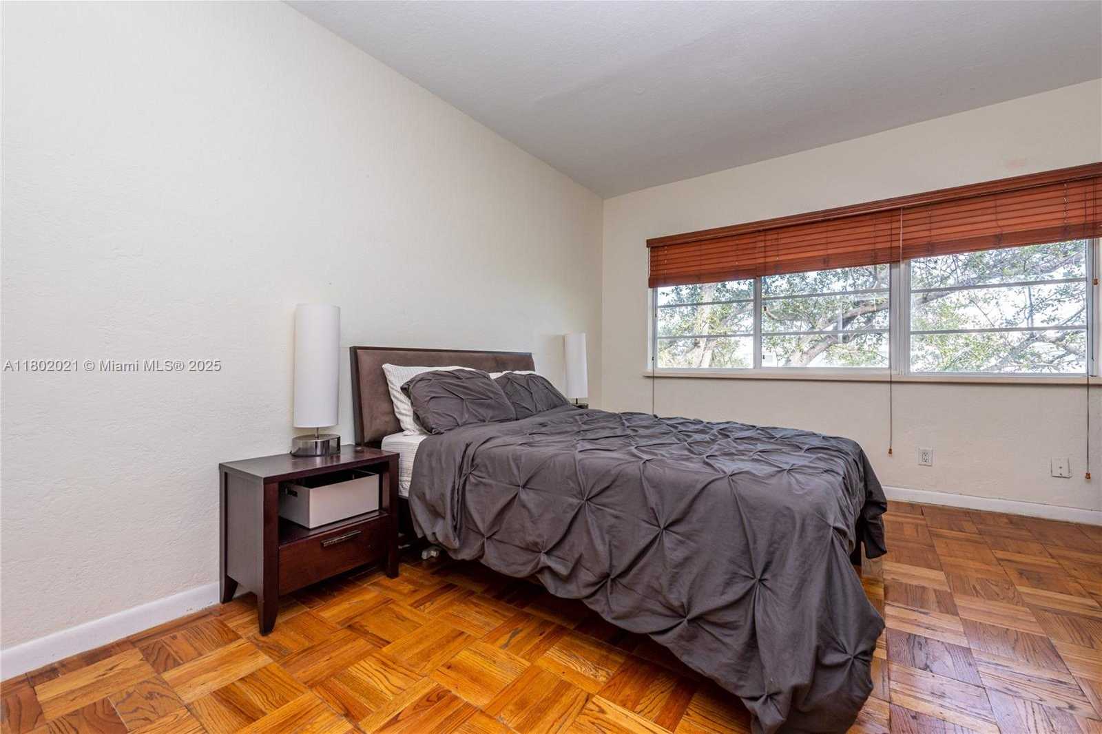 Small Image of 350 SOUTH SHORE DR #7, Miami Beach Number 11