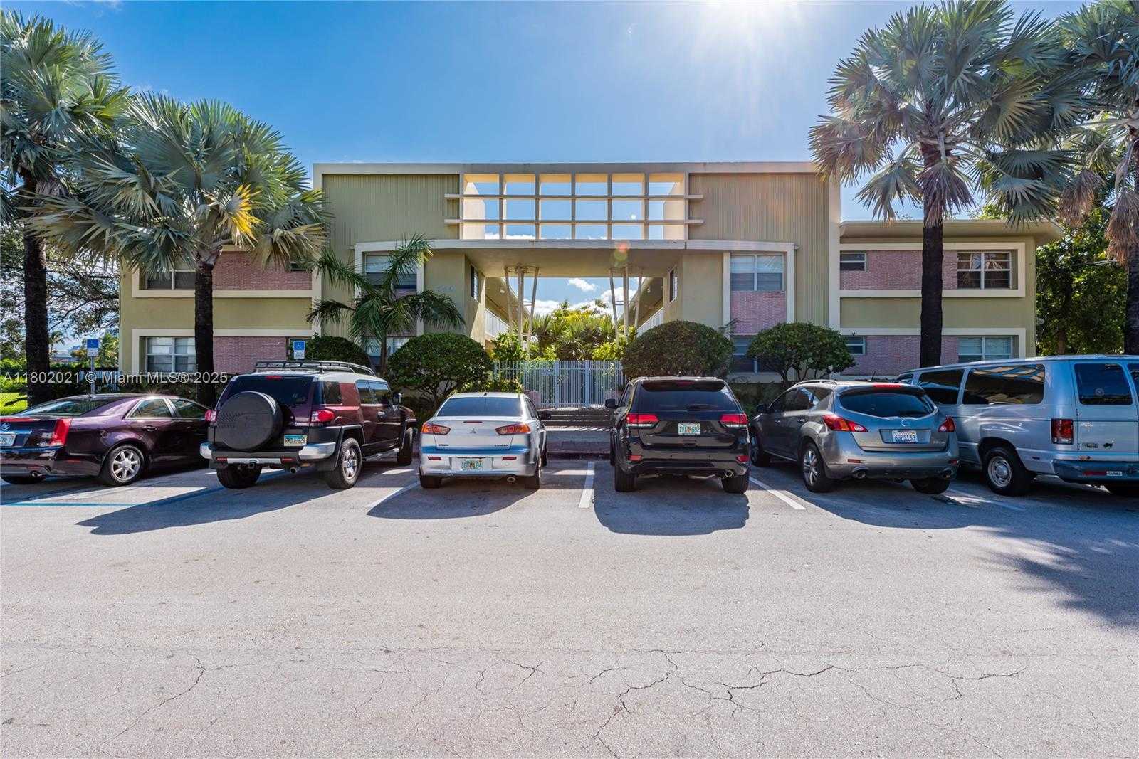 Small Image of 350 SOUTH SHORE DR #7, Miami Beach Number 24