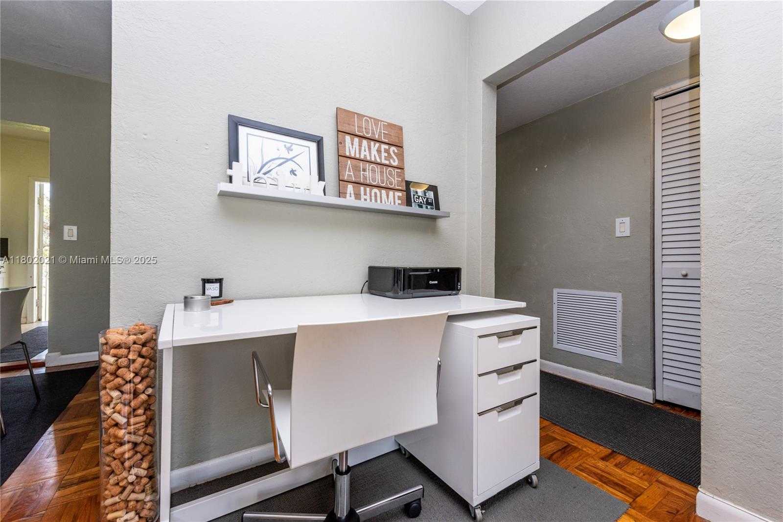 Small Image of 350 SOUTH SHORE DR #7, Miami Beach Number 8