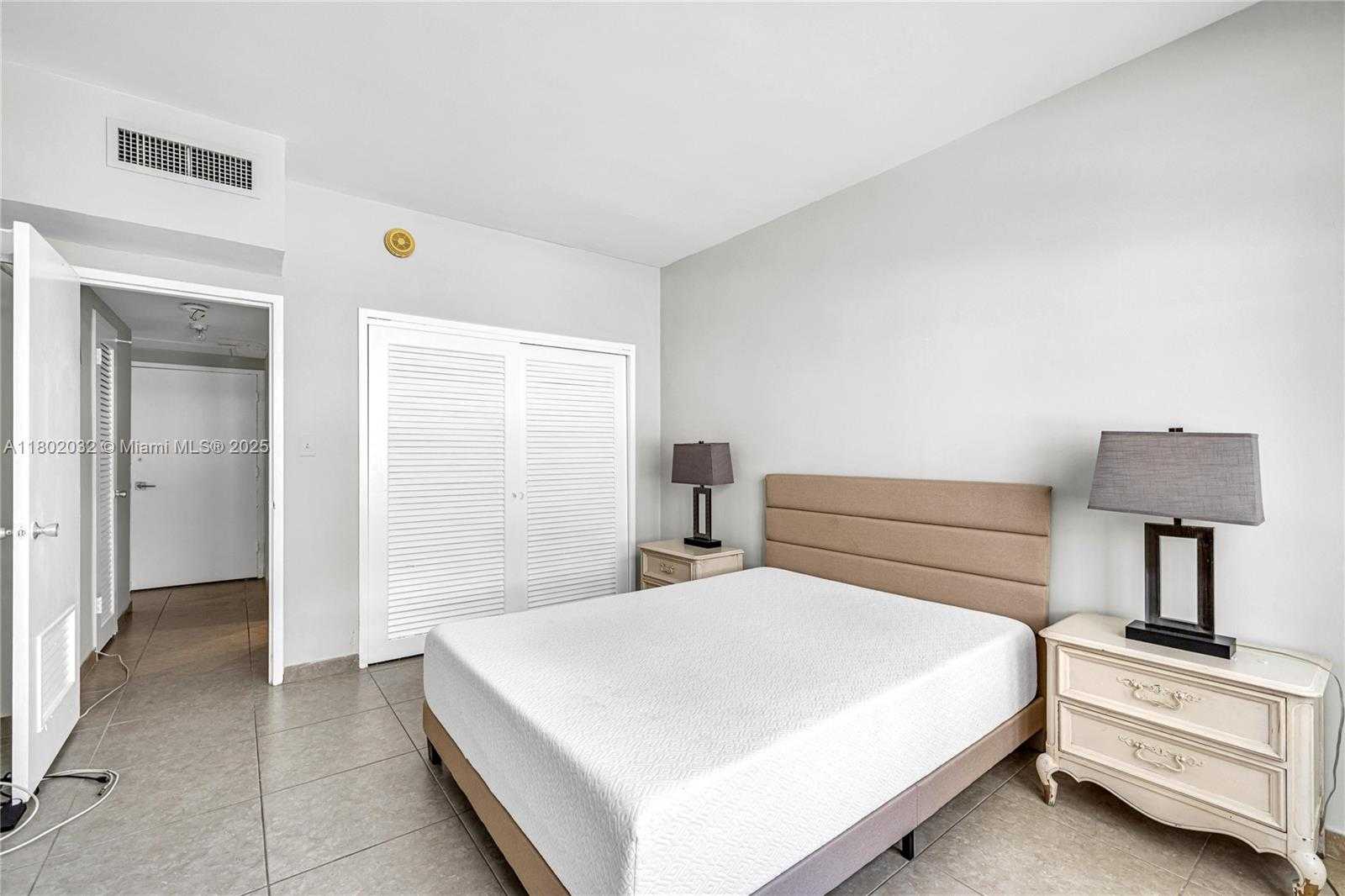 Small Image of 4747 COLLINS AVE #103, Miami Beach Number 11