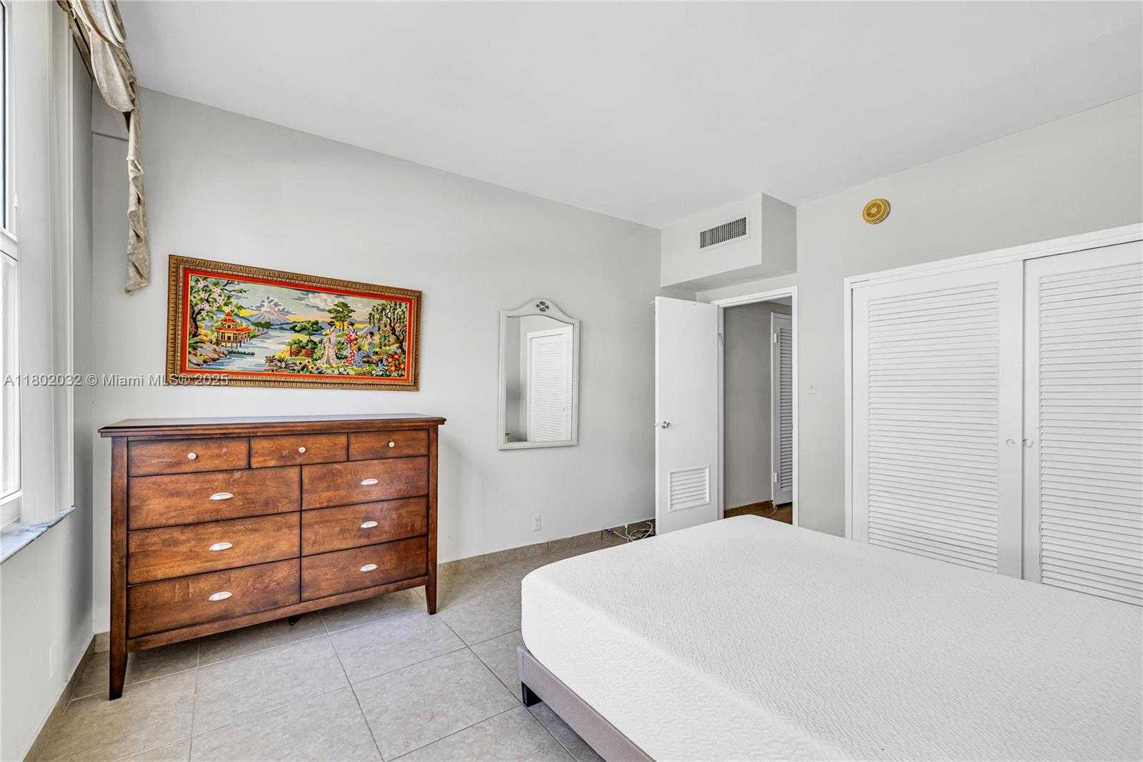 Small Image of 4747 COLLINS AVE #103, Miami Beach Number 13