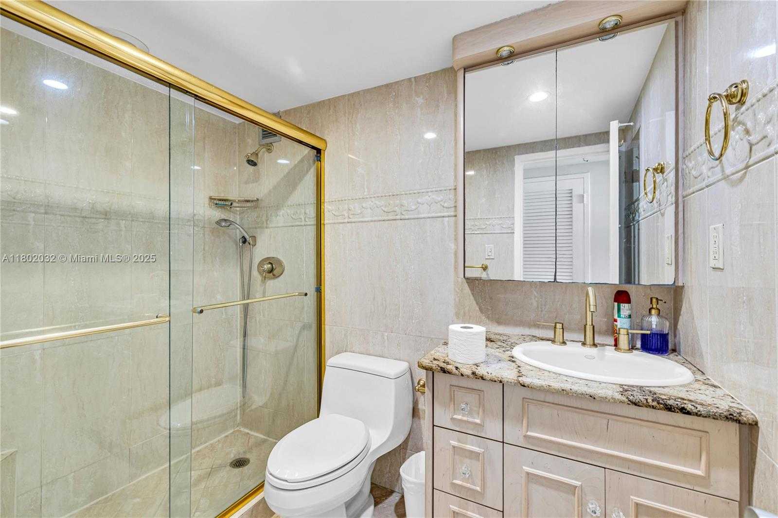 Small Image of 4747 COLLINS AVE #103, Miami Beach Number 14