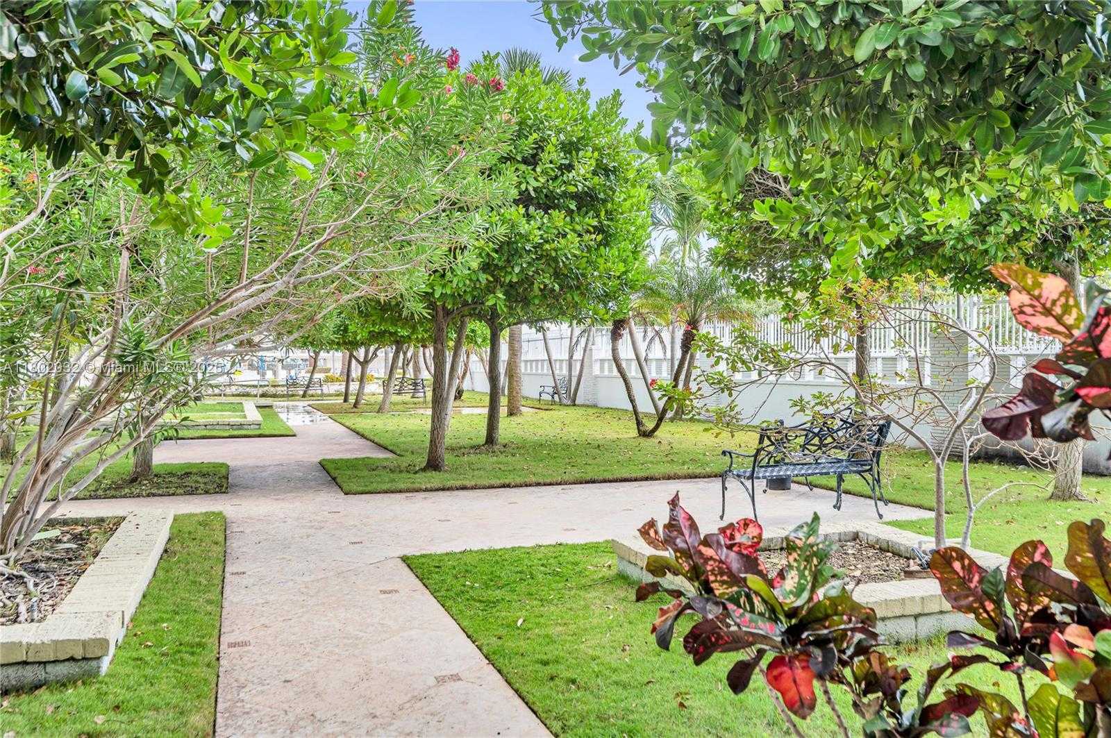 Small Image of 4747 COLLINS AVE #103, Miami Beach Number 24