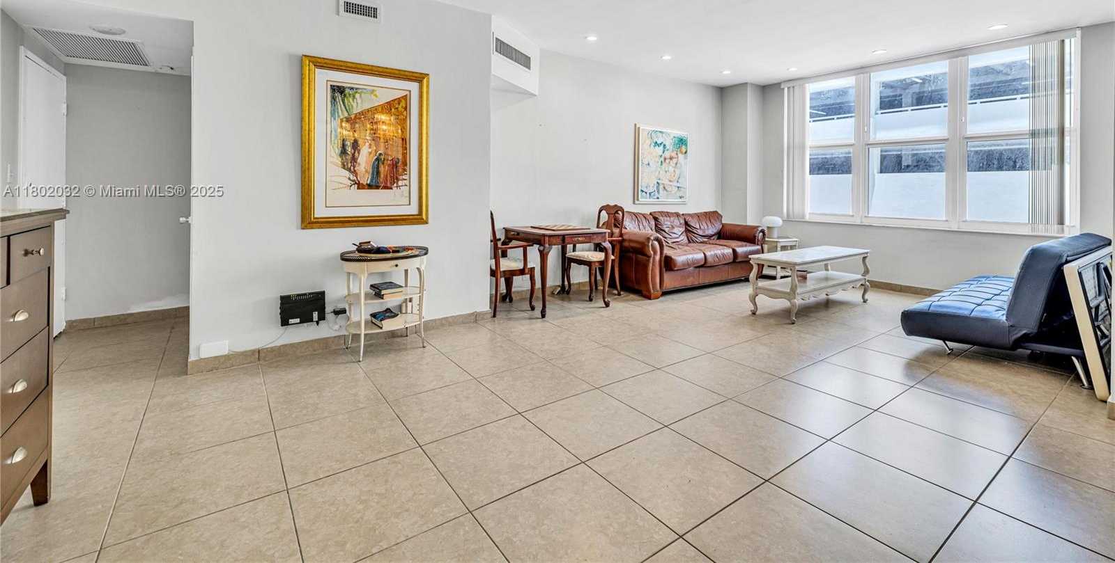 Small Image of 4747 COLLINS AVE #103, Miami Beach Number 5