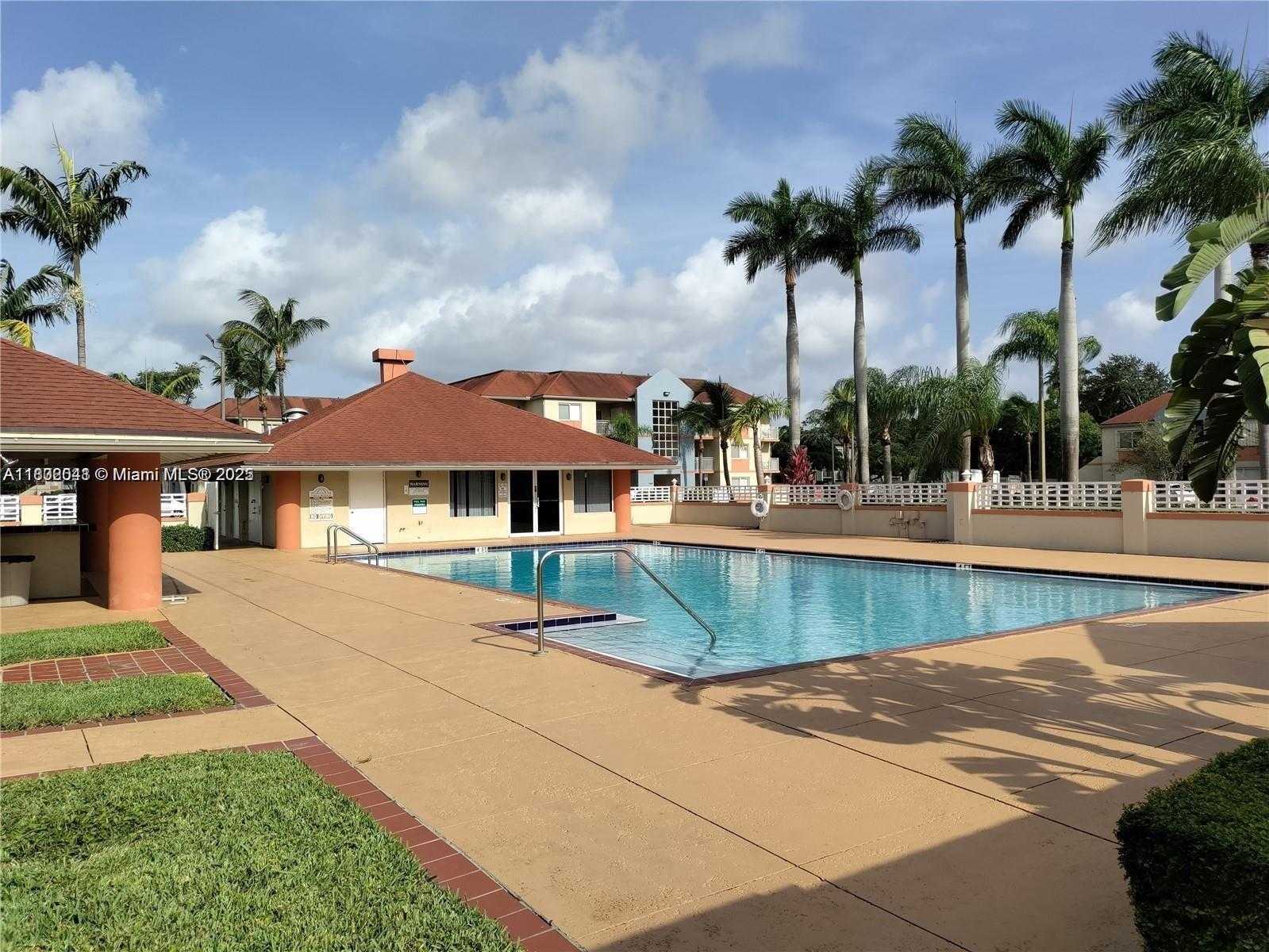 Small Image of 18890 NORTH WEST 57TH AVE #305, Hialeah Number 20