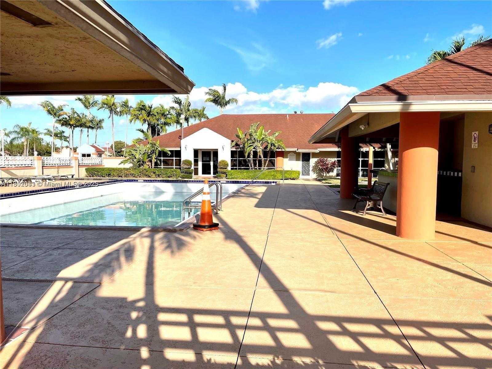 Small Image of 18890 NORTH WEST 57TH AVE #305, Hialeah Number 21