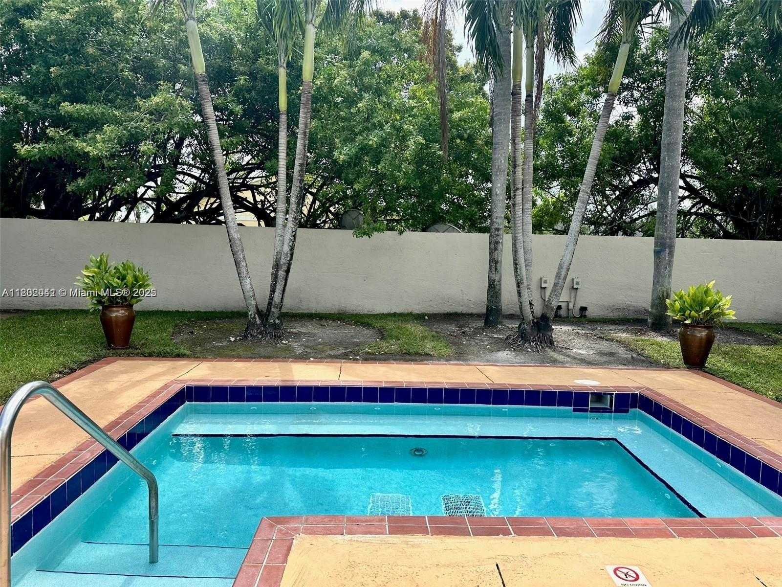 Small Image of 18890 NORTH WEST 57TH AVE #305, Hialeah Number 22
