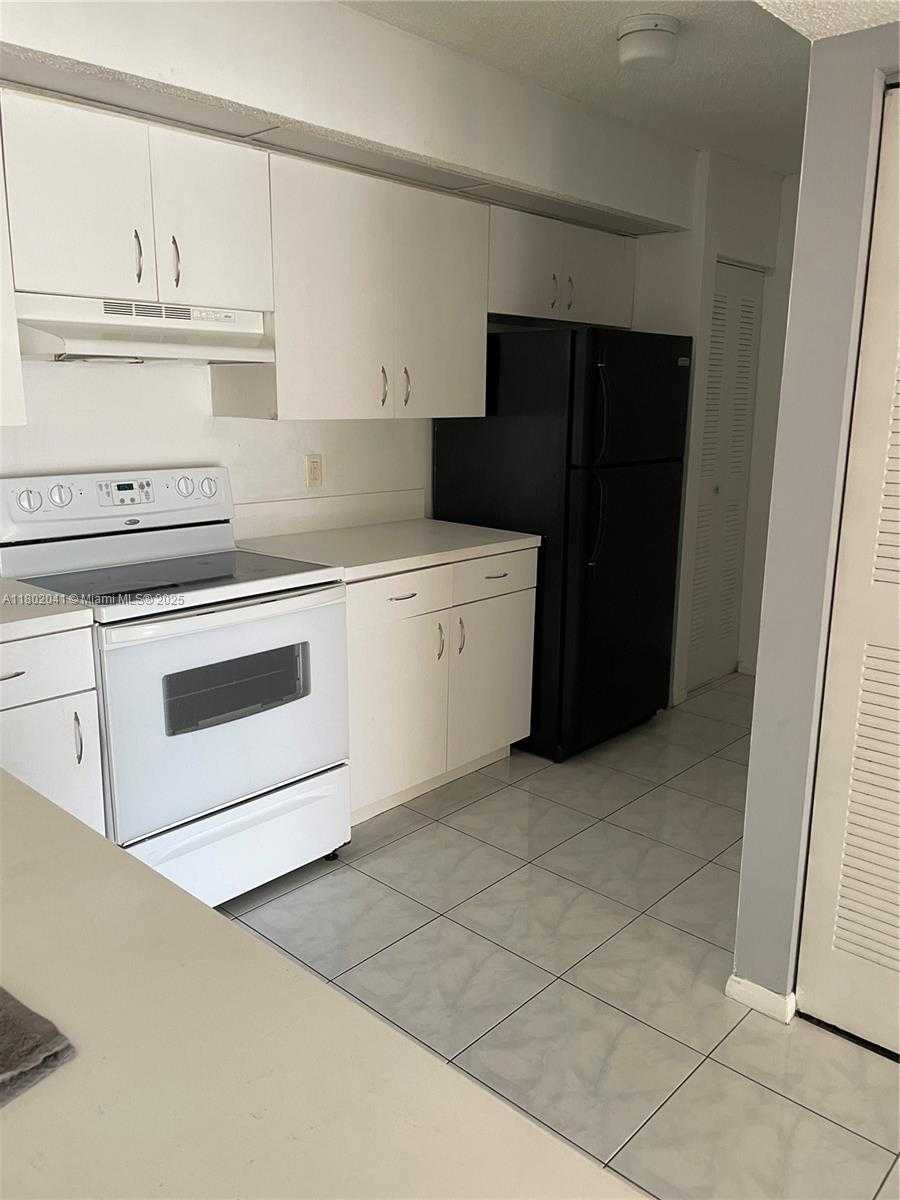 Small Image of 18890 NORTH WEST 57TH AVE #305, Hialeah Number 3