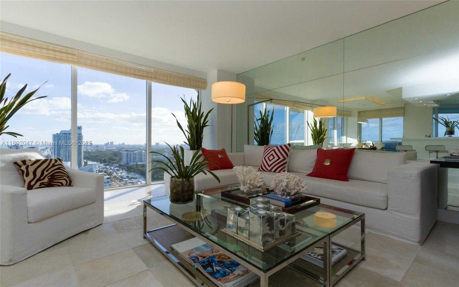 Small Image of 4775 COLLINS AVE #3203, Miami Beach Number 11
