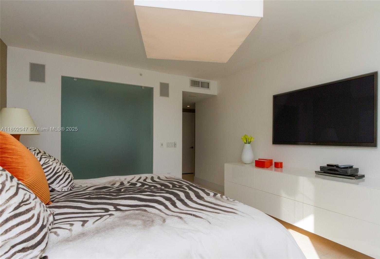 Small Image of 4775 COLLINS AVE #3203, Miami Beach Number 18
