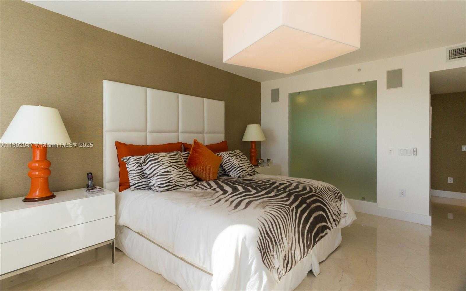 Small Image of 4775 COLLINS AVE #3203, Miami Beach Number 19