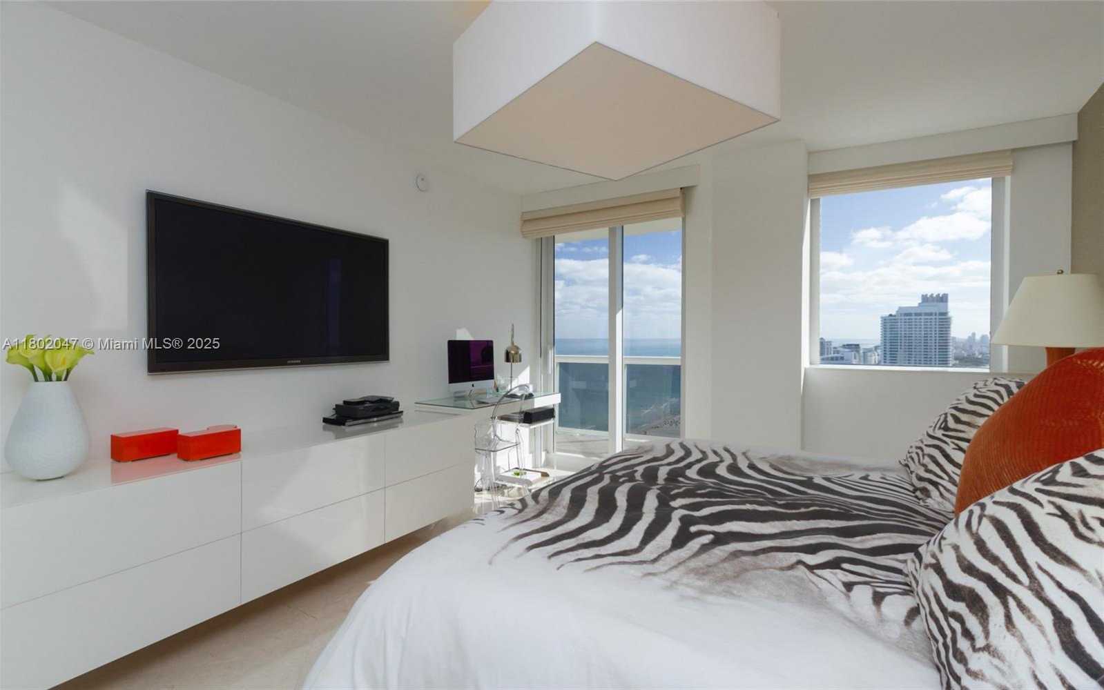 Small Image of 4775 COLLINS AVE #3203, Miami Beach Number 20
