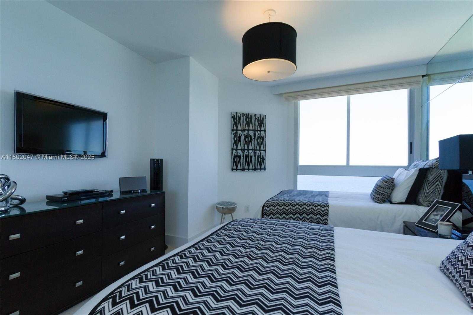Small Image of 4775 COLLINS AVE #3203, Miami Beach Number 26