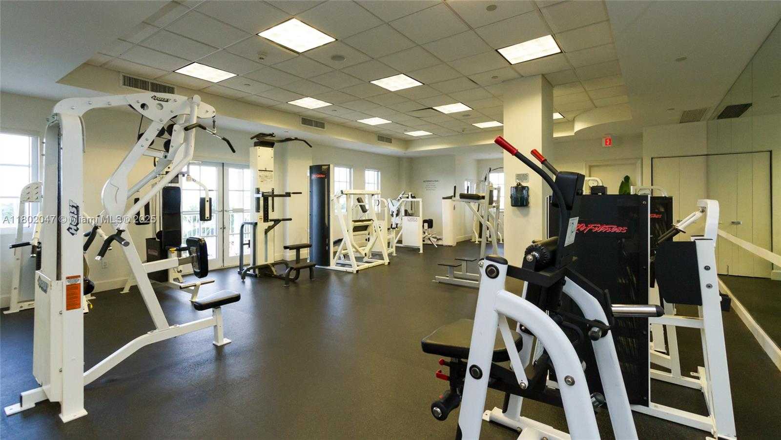 Small Image of 4775 COLLINS AVE #3203, Miami Beach Number 32