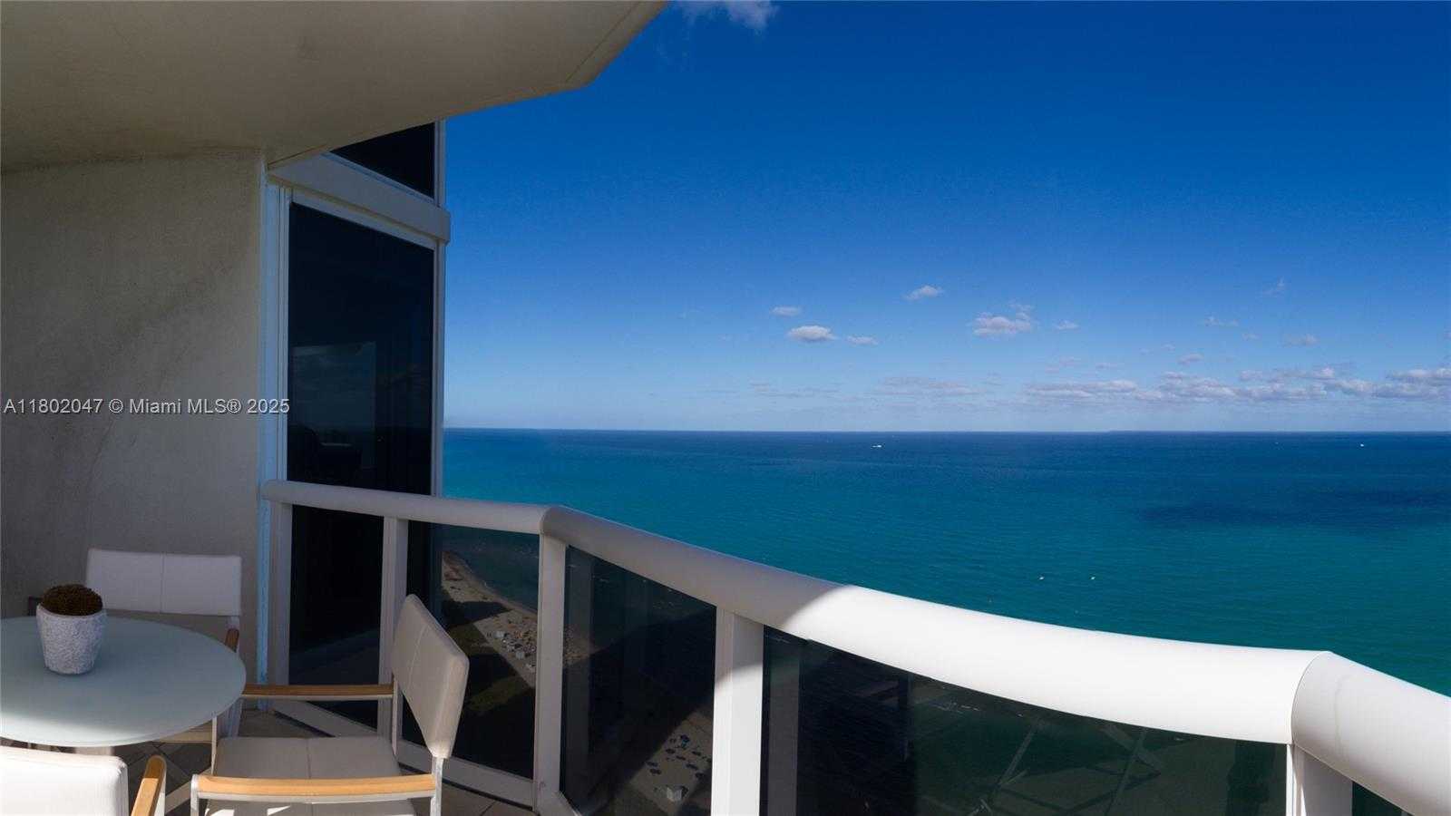 Small Image of 4775 COLLINS AVE #3203, Miami Beach Number 36