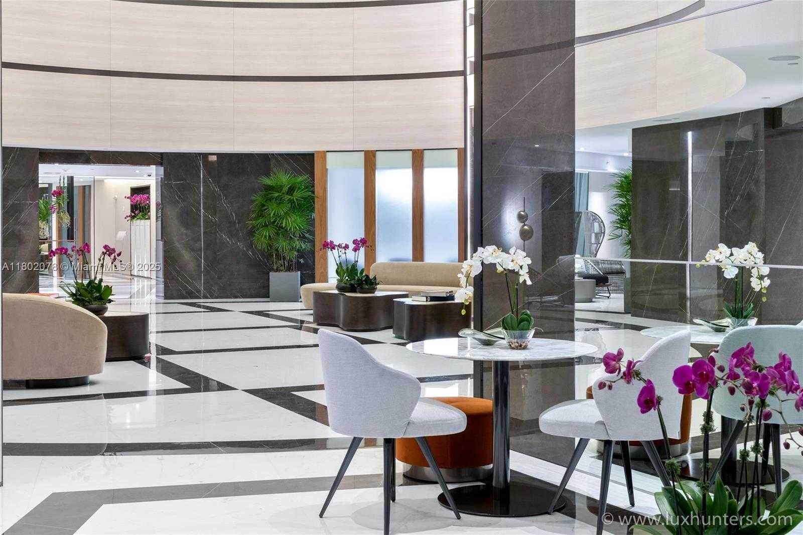 Small Image of 300 SOUTH POINTE DR #1504, Miami Beach Number 16