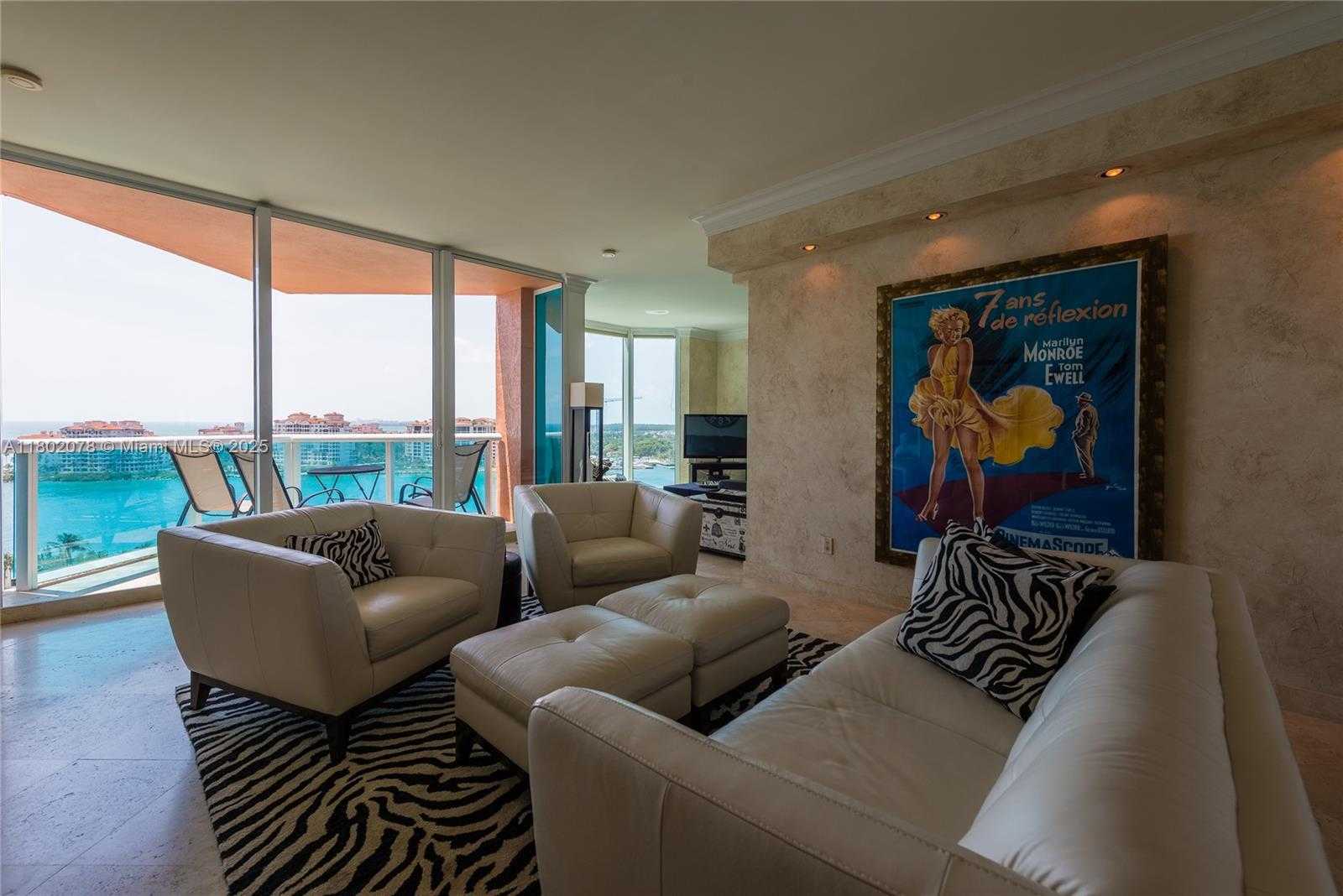 Small Image of 300 SOUTH POINTE DR #1504, Miami Beach Number 3
