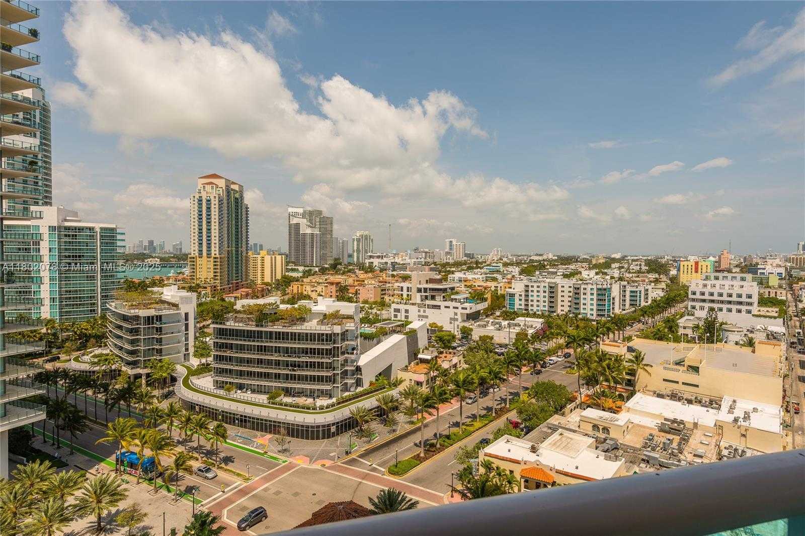 Small Image of 300 SOUTH POINTE DR #1504, Miami Beach Number 9