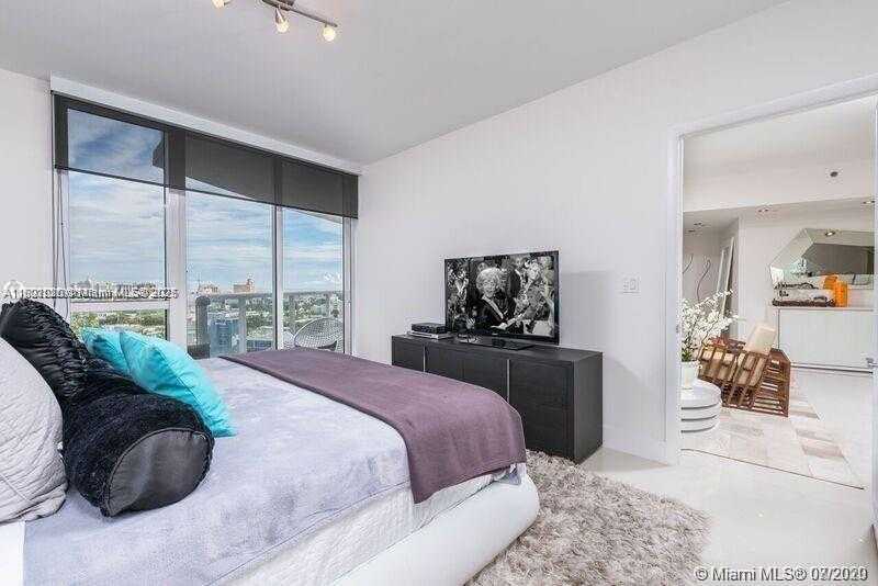 Small Image of 400 ALTON RD #1205, Miami Beach Number 11