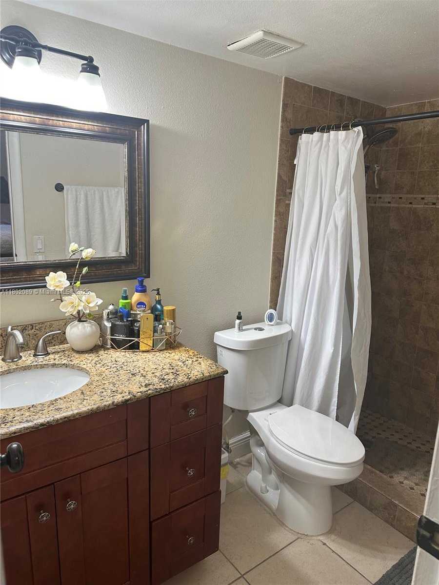 Small Image of 17911 NORTH WEST 68TH AVE #P104, Hialeah Number 10