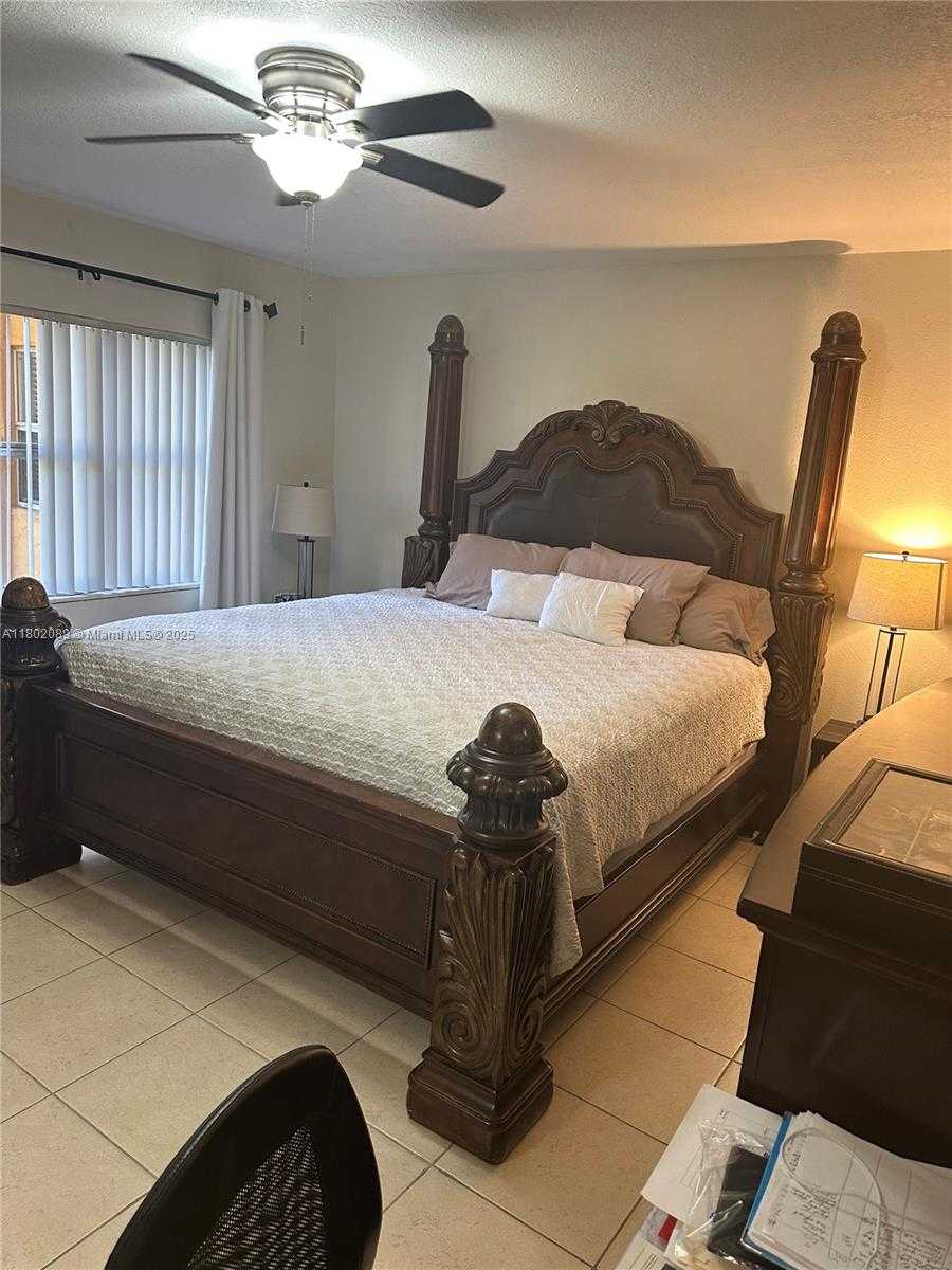Small Image of 17911 NORTH WEST 68TH AVE #P104, Hialeah Number 11