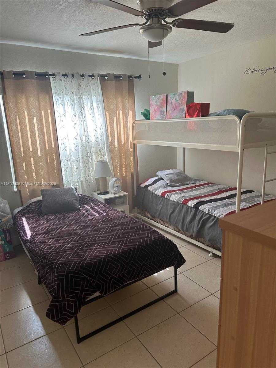 Small Image of 17911 NORTH WEST 68TH AVE #P104, Hialeah Number 12