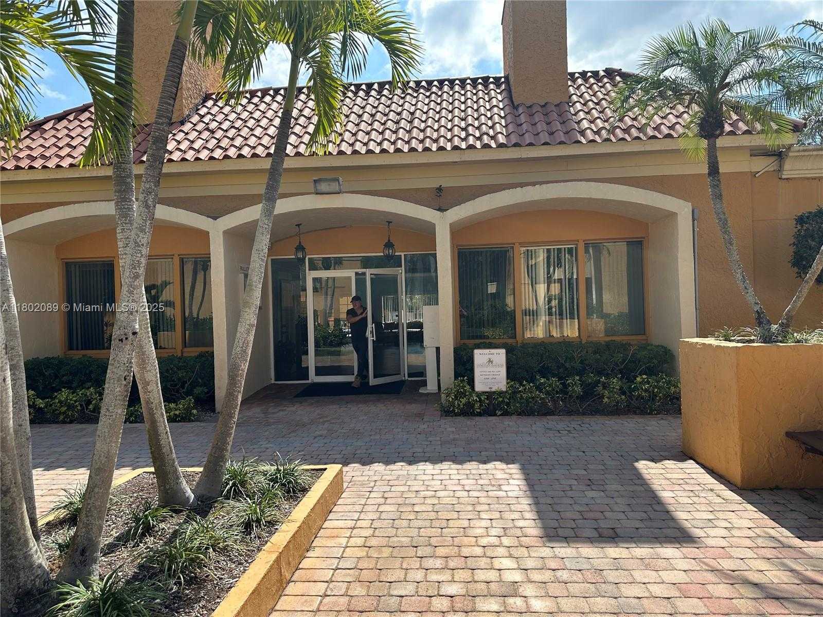 Small Image of 17911 NORTH WEST 68TH AVE #P104, Hialeah Number 13
