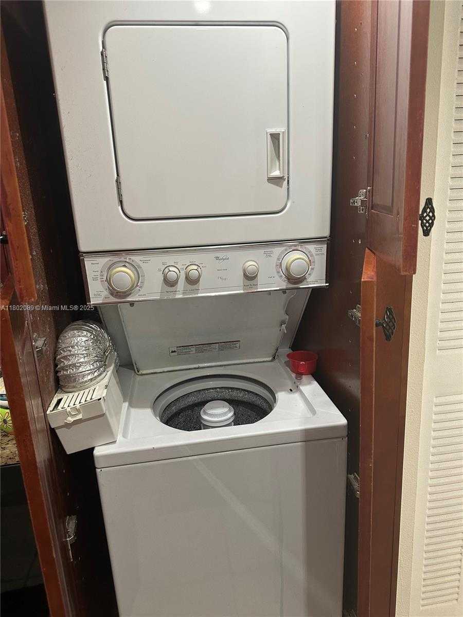 Small Image of 17911 NORTH WEST 68TH AVE #P104, Hialeah Number 7