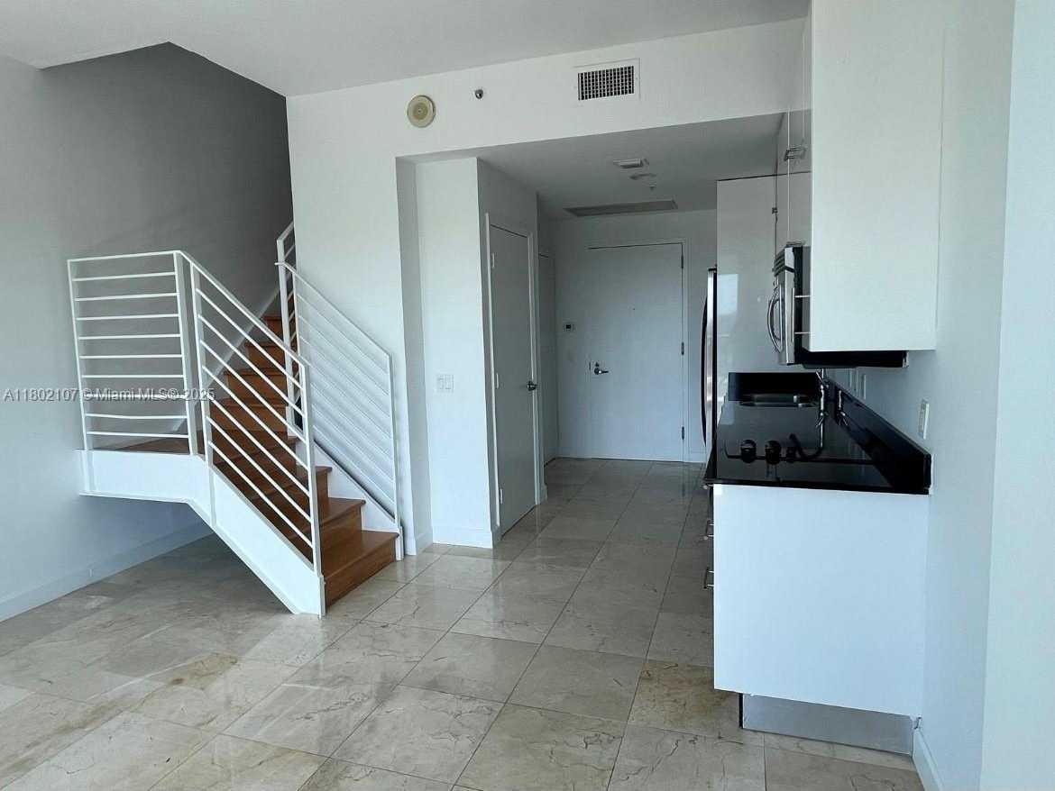 Small Image of 60 SOUTH WEST 13TH ST #1411, Miami Number 3