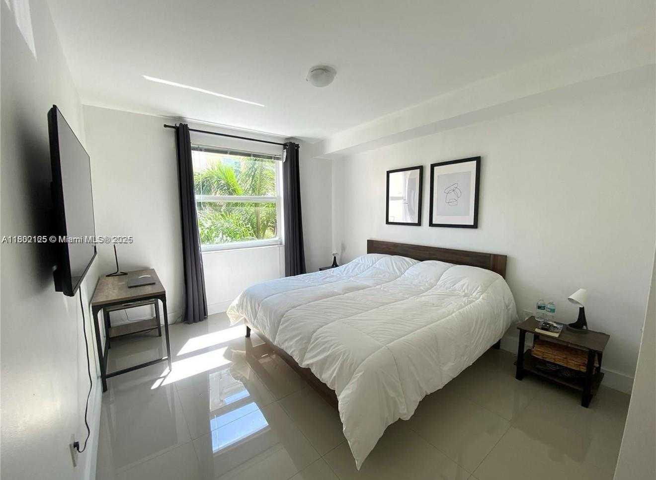 Small Image of 17100 NORTH BAY RD #1610, Sunny Isles Beach Number 9
