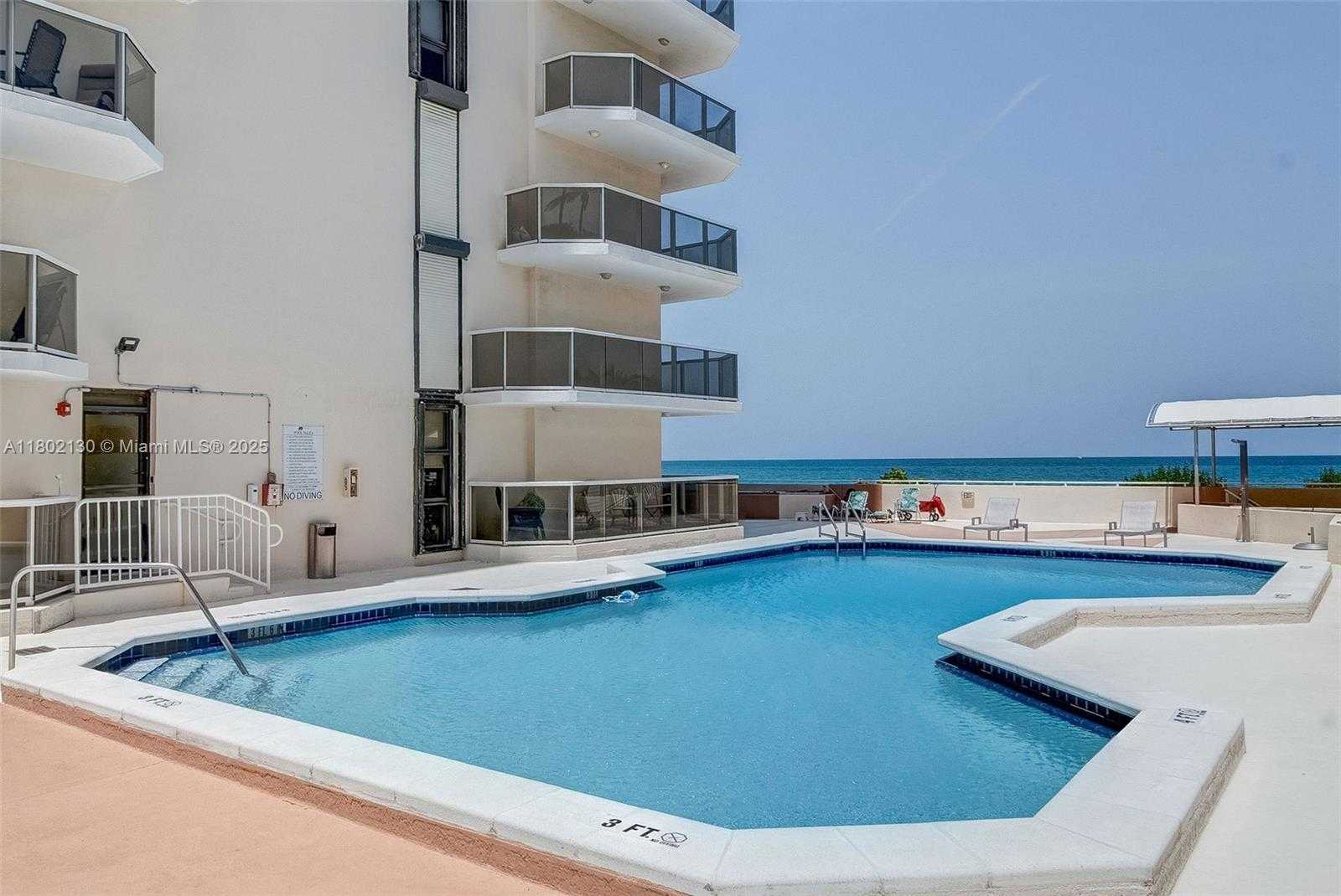 Small Image of 6423 COLLINS AVE #1504, Miami Beach Number 25