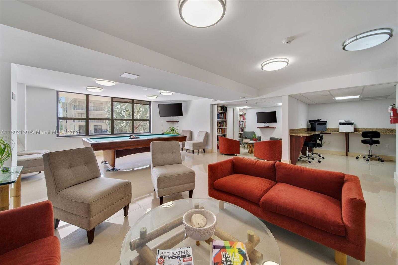 Small Image of 6423 COLLINS AVE #1504, Miami Beach Number 37