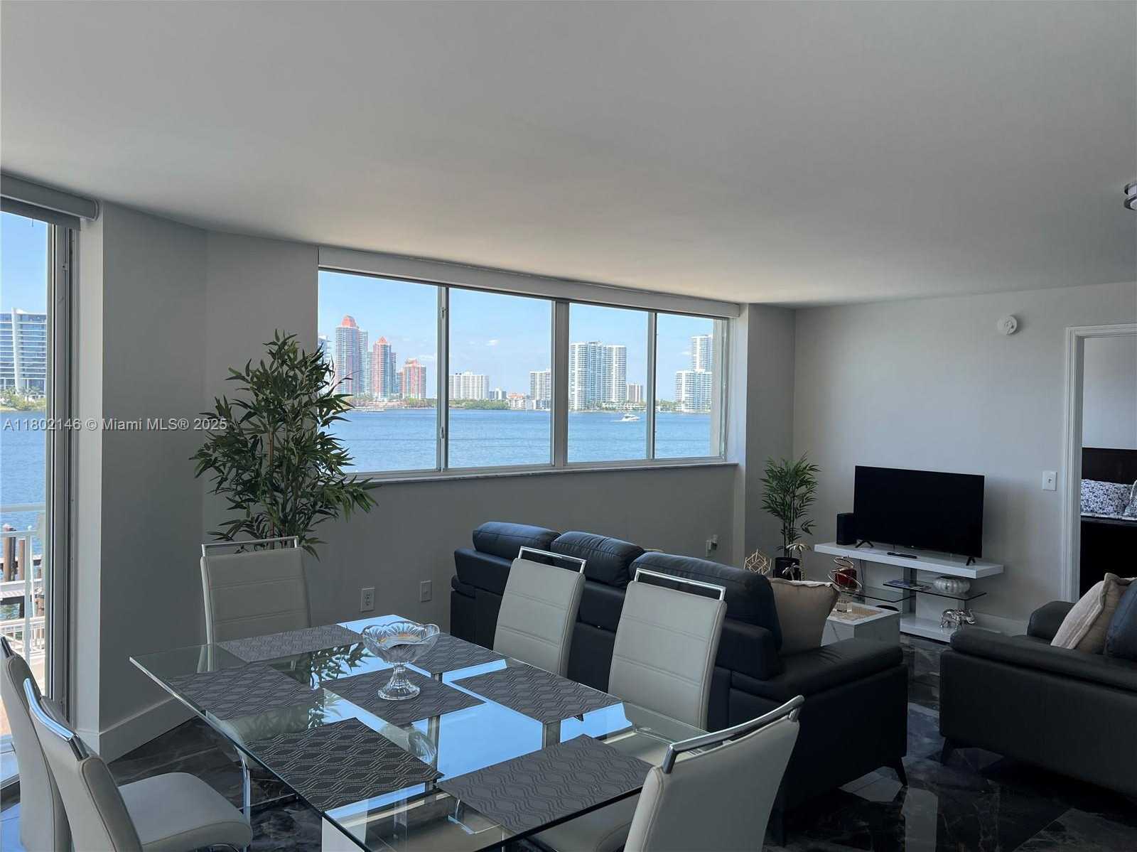 Small Image of 18000 NORTH BAY RD #204, Sunny Isles Beach Number 11