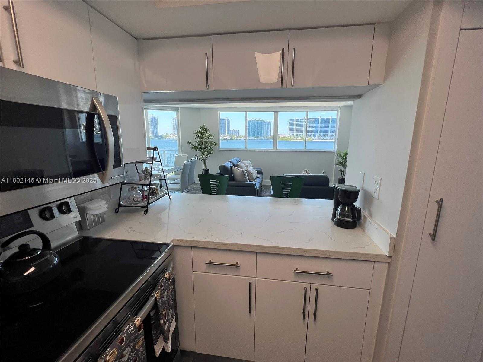 Small Image of 18000 NORTH BAY RD #204, Sunny Isles Beach Number 14