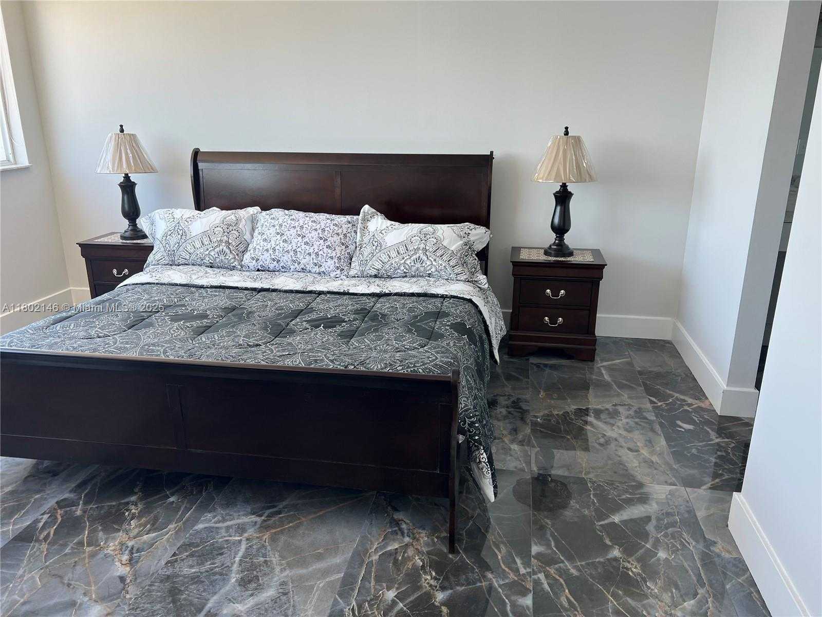 Small Image of 18000 NORTH BAY RD #204, Sunny Isles Beach Number 16