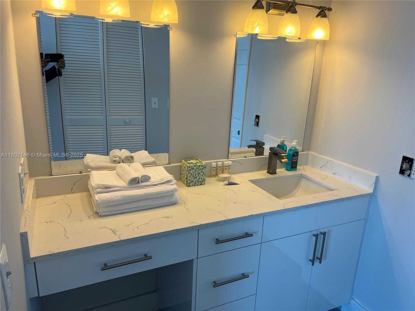 Small Image of 18000 NORTH BAY RD #204, Sunny Isles Beach Number 18