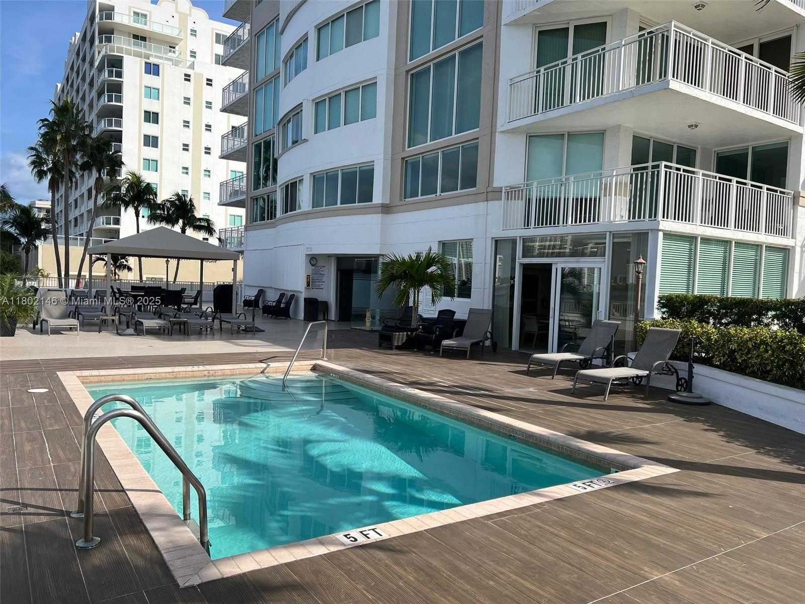 Small Image of 18000 NORTH BAY RD #204, Sunny Isles Beach Number 25
